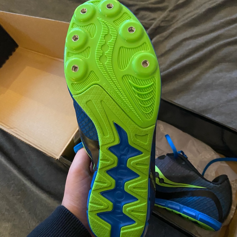Saucony Track Spikes - Picture 3 of 5